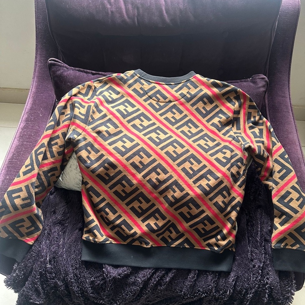 Men’s Fendi sweater
